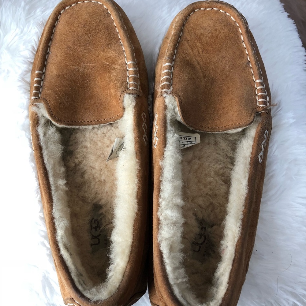 Ugg Slippers - moccasin